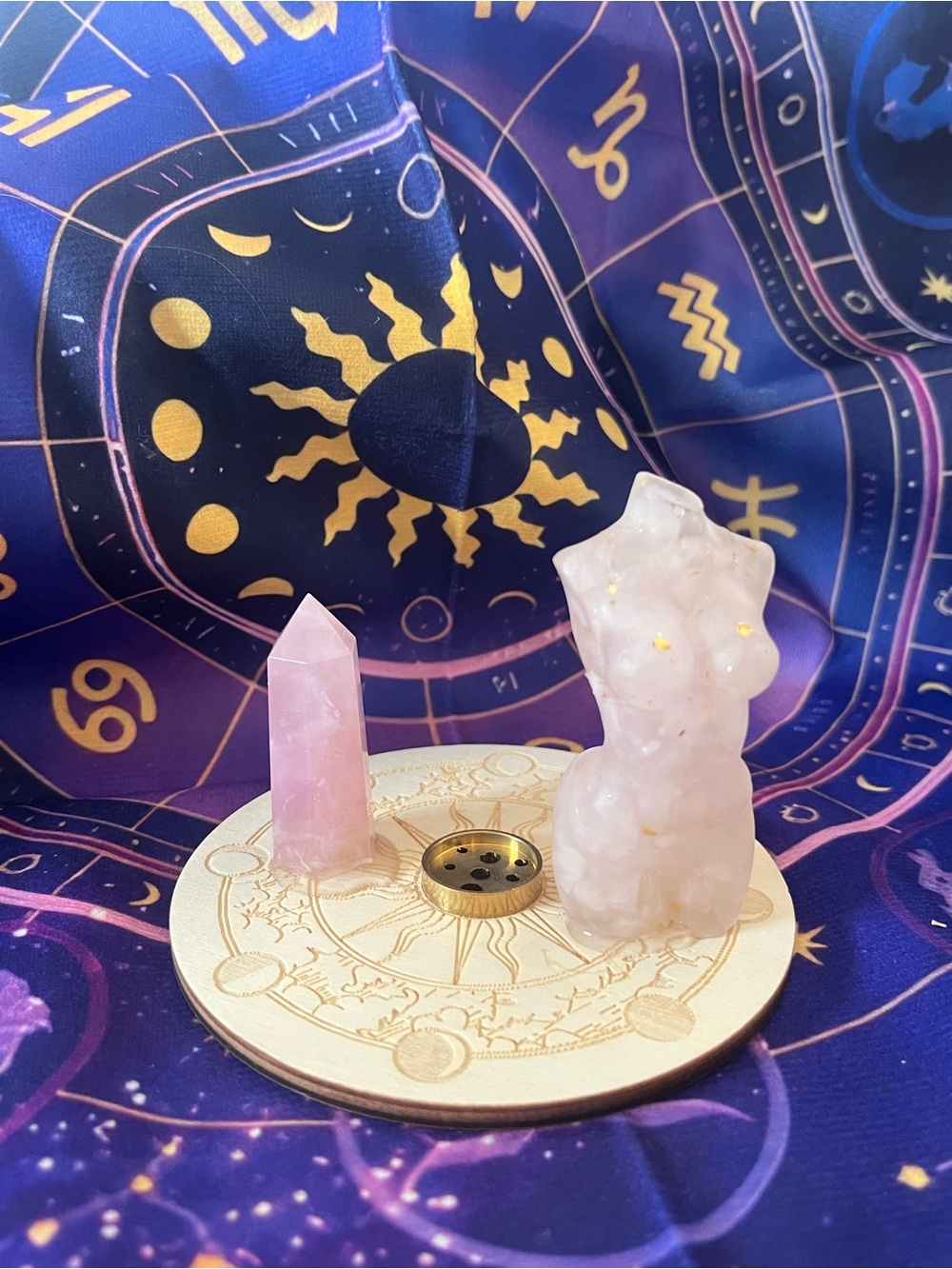 Crystal Incense Burner/Mini-Altar - CRAFTED WITH INTENTION ✨